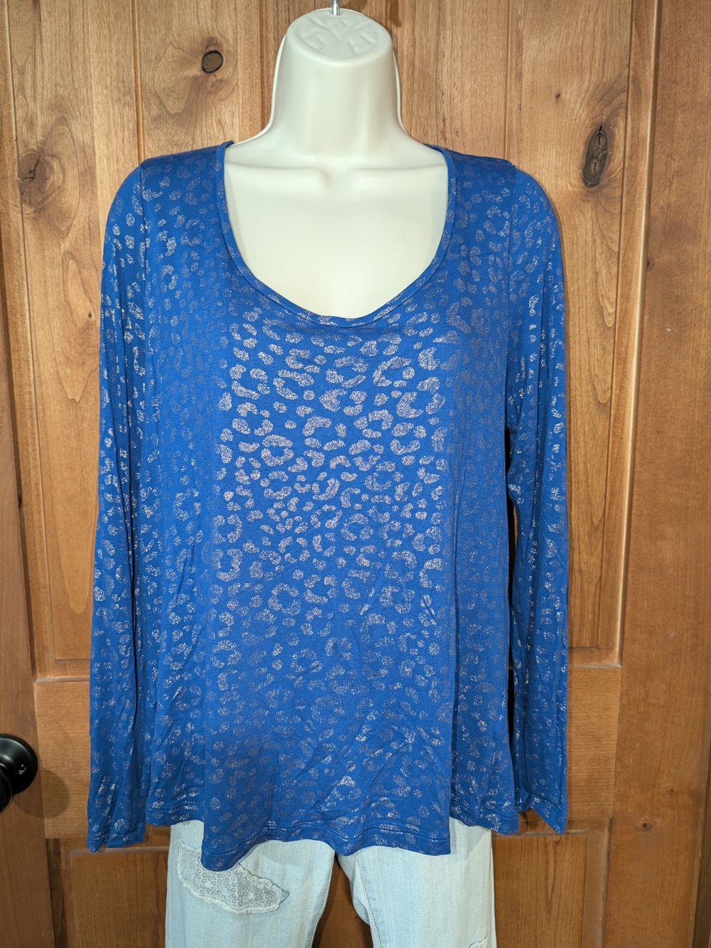 JLo Blue Metallic Leopard Print Long-Sleeve Scoop Neck Top